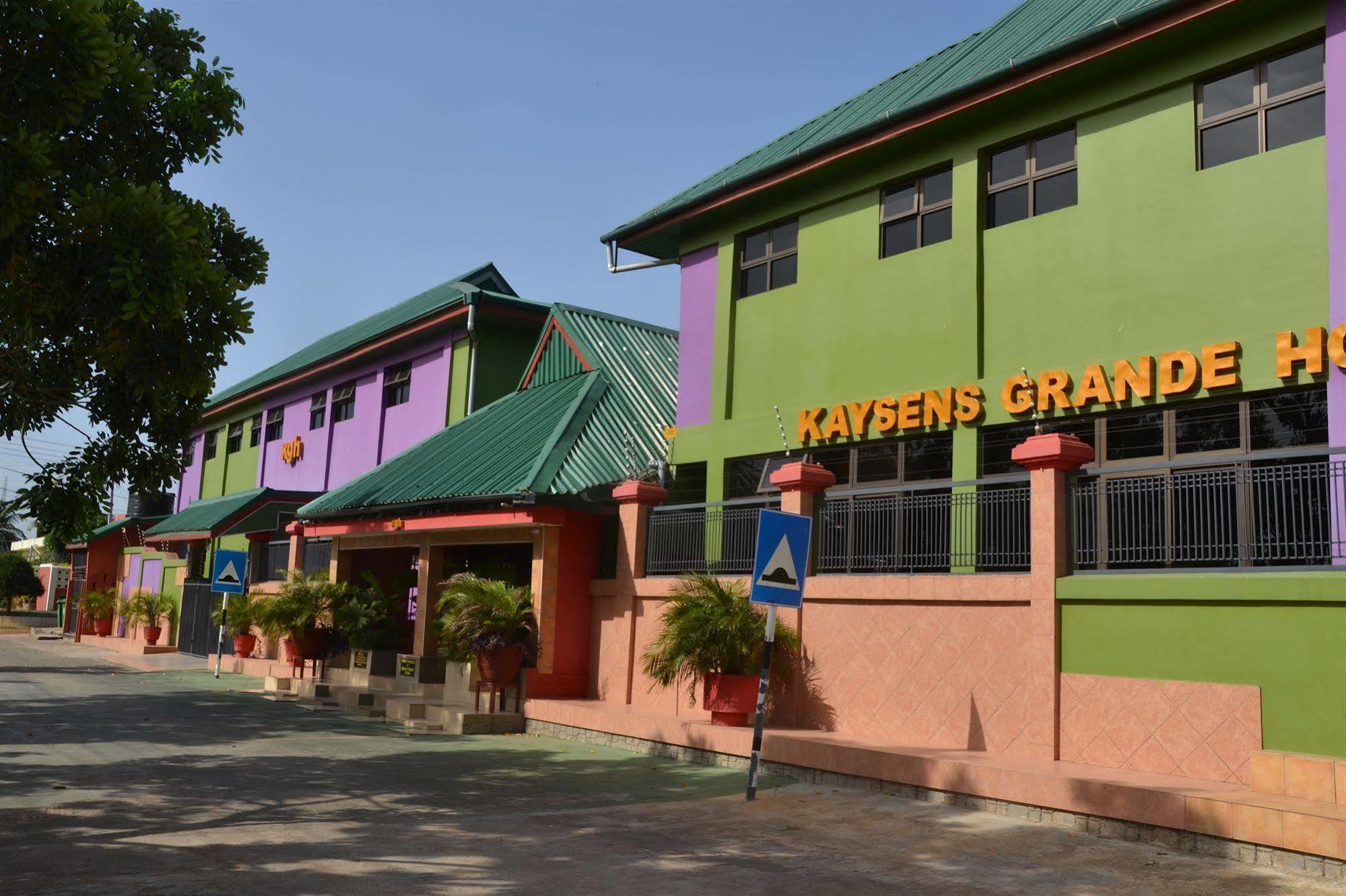 Kaysens Grande Hotel Tema Exterior photo